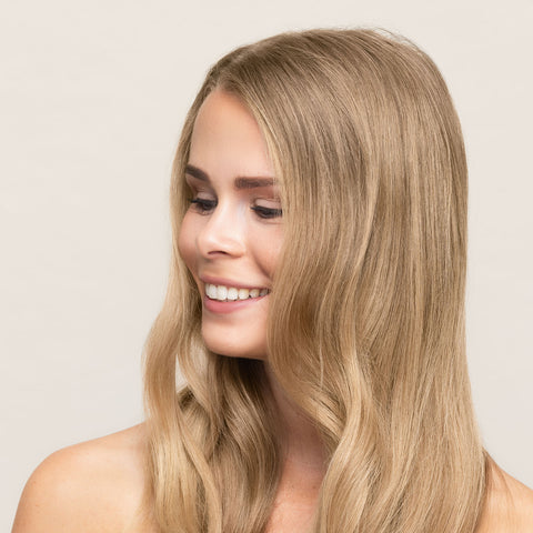light blonde hair color on a naturigin model